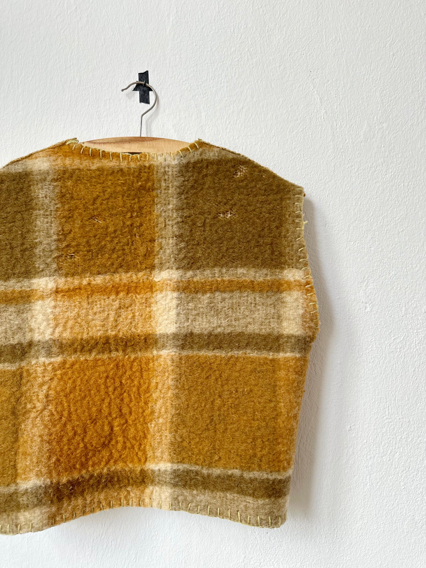 Vem Vest - Omas Blanket