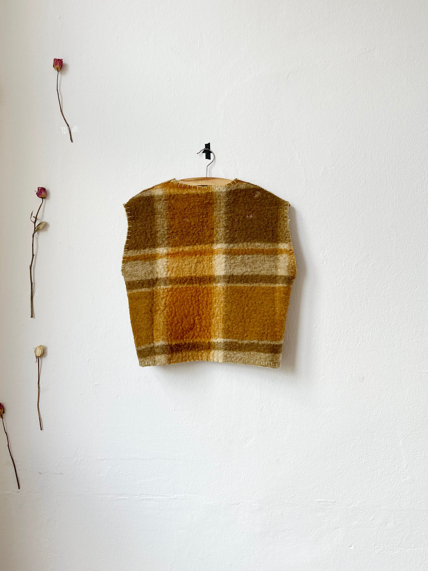 Vem Vest - Omas Blanket