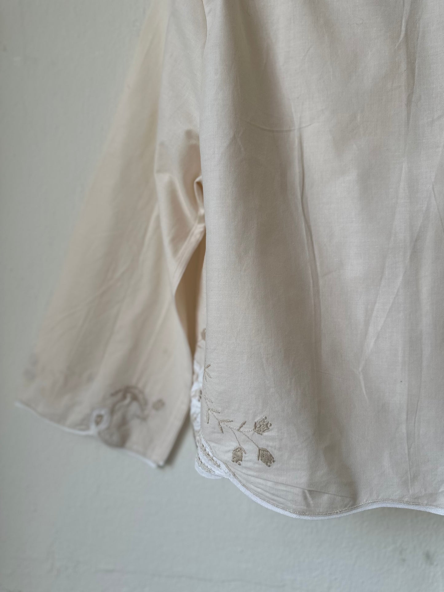 Beth Blouse - Beige Lace